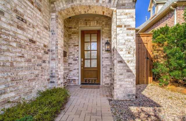 6517 Del Norte Lane Gallery 2