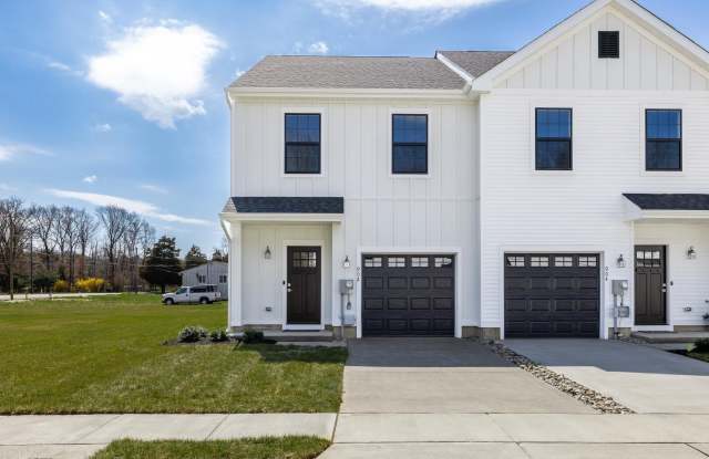 385 N TUCKAHOE Road photos photos