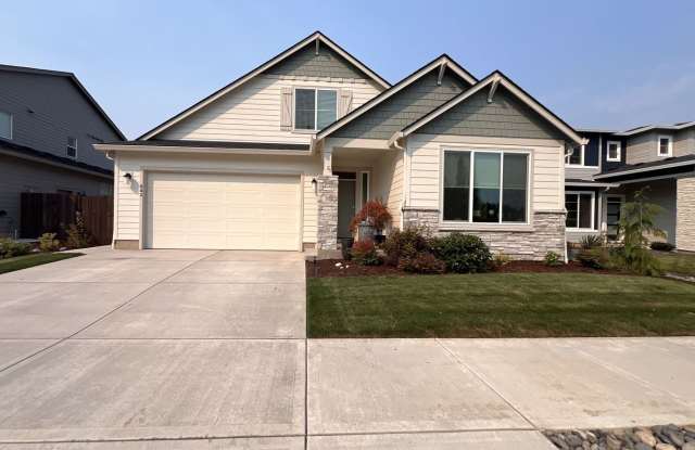 Gorgeous 5 Bedroom in Battle Ground! Gallery 1