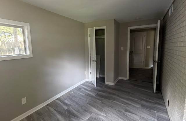 4491 Dunn Avenue - 2 Gallery 3