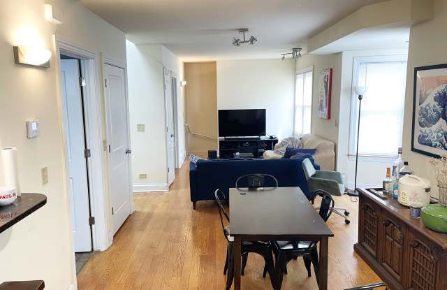1738 W Altgeld St photos photos