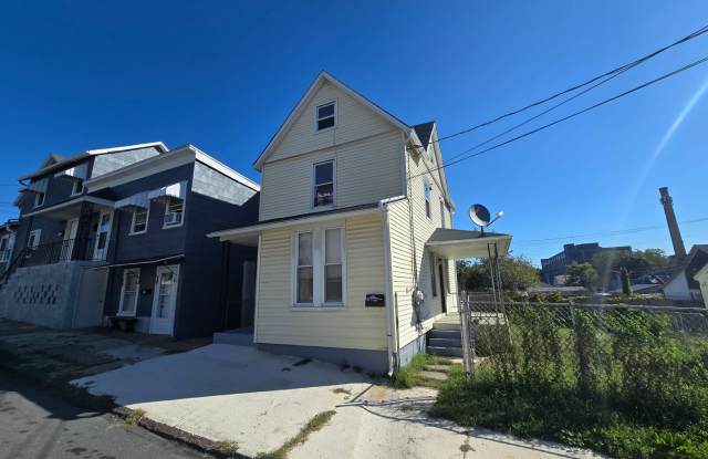 512 Reynolds Street - 512 Reynolds Street, Easton, PA 18042