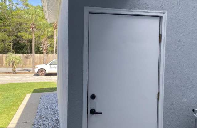 2723 Bay Club Drive Gallery 4