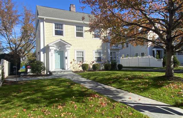 40 E Maple Street - 40 East Maple Street, New Canaan, CT 06840