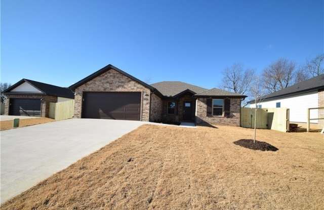 1131 Riverside  DR Gallery 2