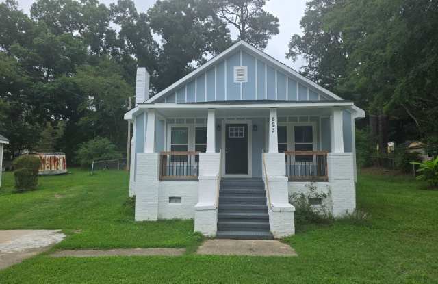 523 E Nelson Ave Gallery 3