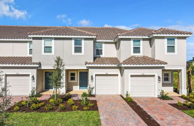 AVAILABLE NOW! 3/2.5 Townhome For Rent in Bellalago! Gallery 3