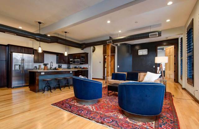 Luxury fully furnished downtown loft 2 bed 2 bath - 327 East Walnut Street, Springfield, MO 65806
