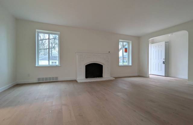 High end, 2-bedroom 2-bathroom single family home in Webster Groves! photos photos