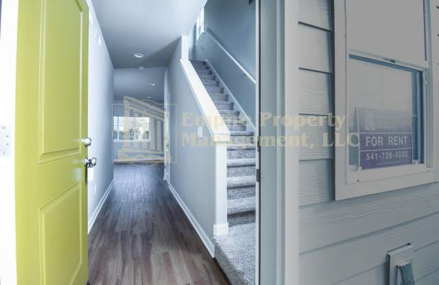 3604/3606 Phantom Way. - 3604 Gallery 3