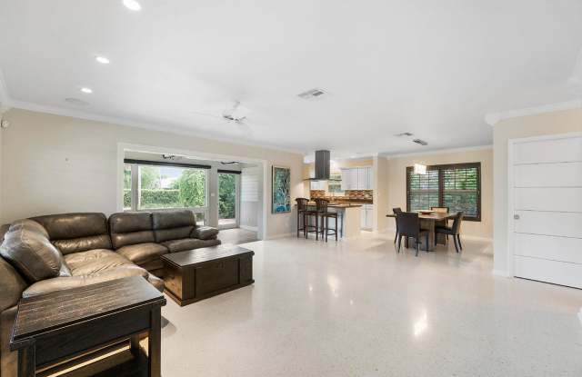 1009 Langer Way Gallery 4