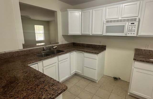 3 Bedroom Condo Gallery 3