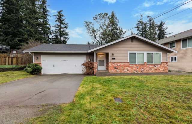 Updated move in ready 3 bed 2 bath rambler w/ 2 car garage! photos photos Updated move in ready 3 bed 2 bath rambler w/ 2 car garage! photos photos