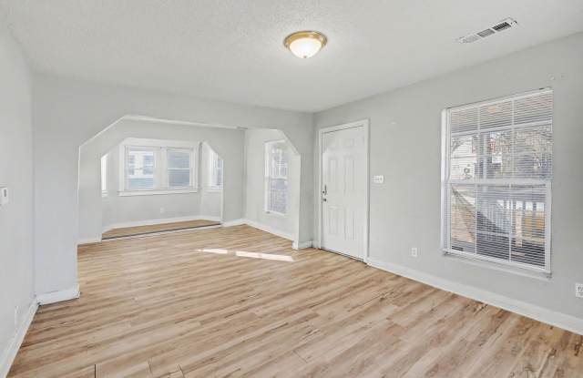 Beautiful 2 Bedroom 1 Bathroom house in Kansas City! photos photos