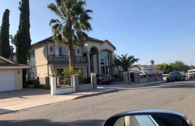 25231 De Salle Street Gallery 2