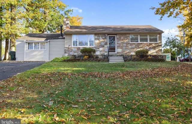 1801 N HILLS AVENUE photos photos