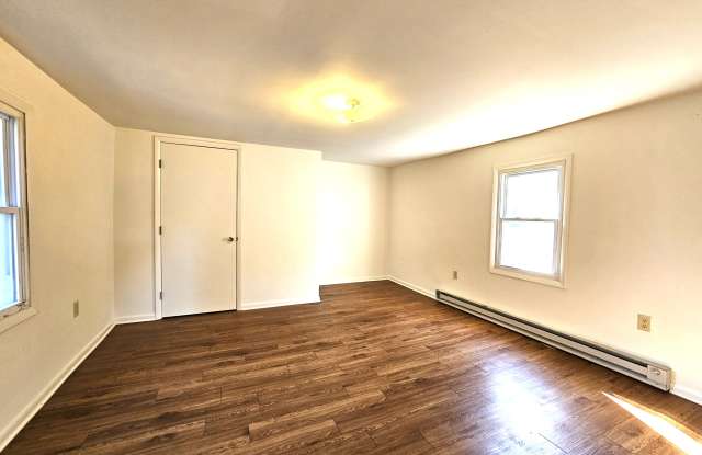 106 East East Street - B Gallery 4