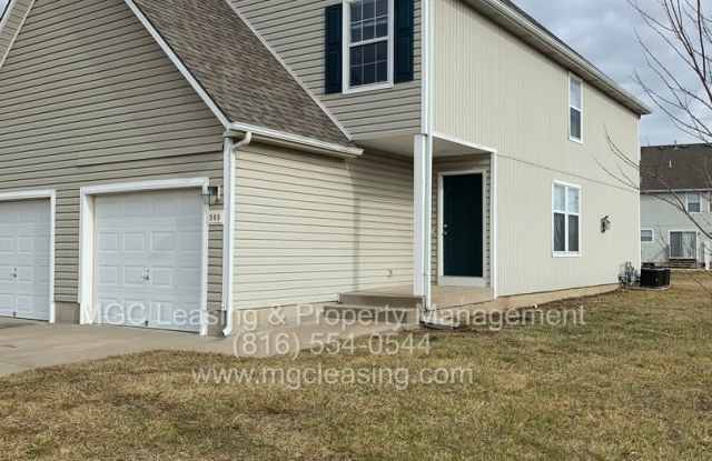 Spacious Raymore Townhome in Prime Remington Village Location photos photos