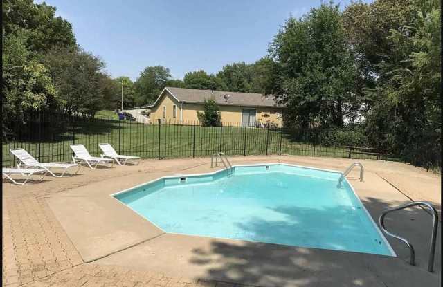 1319 Westbrook St Condo - 2 bedroom 2 bathroom - 1319 Westbrooke Street, Lawrence, KS 66049