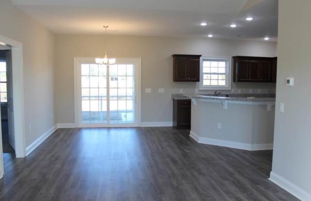 2542 W Shore Dr Gallery 3