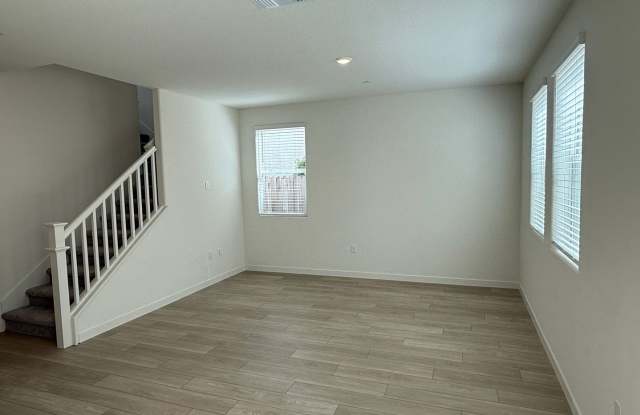 Brand New Westcott Station 4 Bedroom Home with Solar Gallery 4