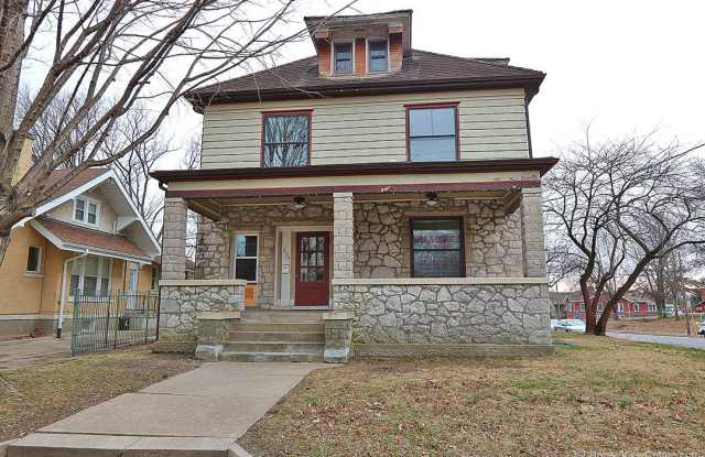 Three Story House Close to SEMO - June 2026- May 2027 Lease - 829 Themis Street, Cape Girardeau, MO 63701