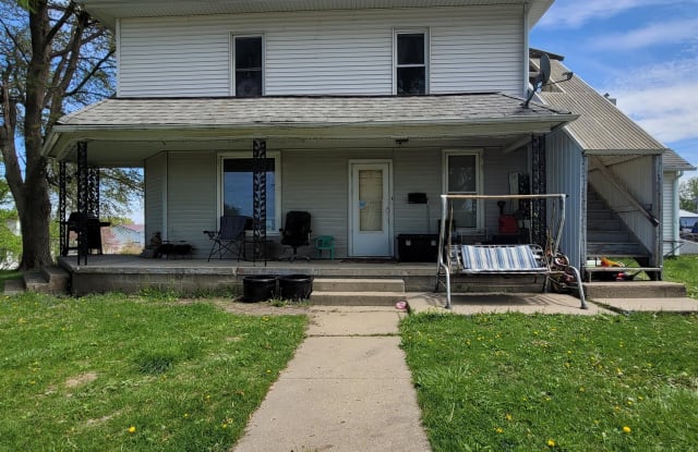 201 Southeast Locust Street - 3 photos photos