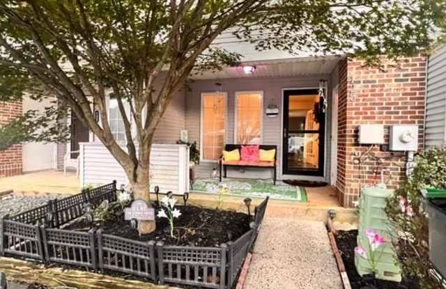 125 LAKE ARROWHEAD CIRCLE Gallery 2