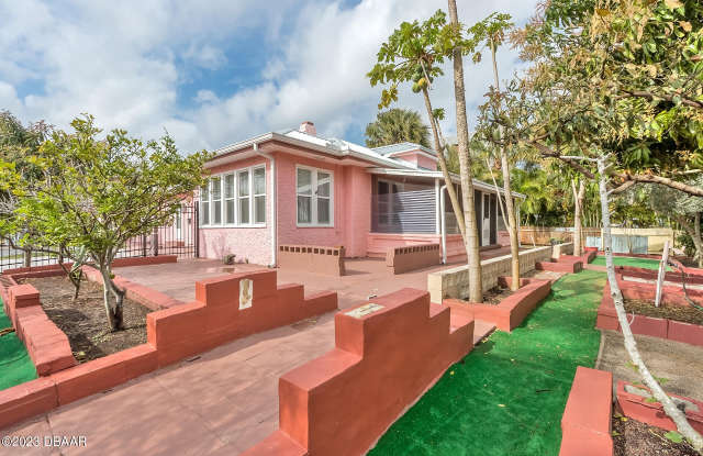 401 N Wild Olive Avenue photos photos