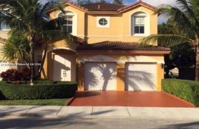 11205 NW 75th Ln - 11205 Northwest 75th Lane, Doral, FL 33178