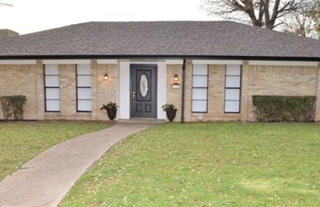 1129 Shadywood Lane - 1129 Shadywood Lane, DeSoto, TX 75115