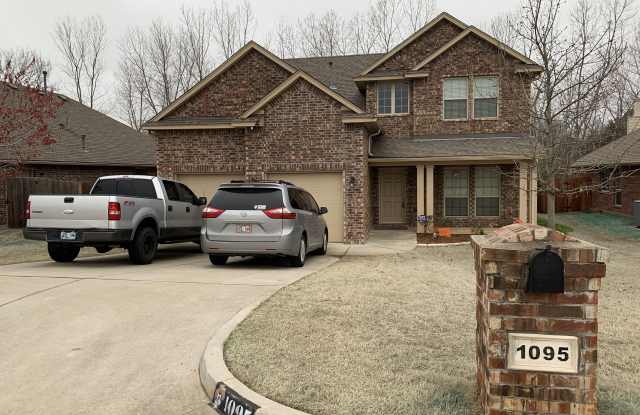 1095 Creek Side Dr Gallery 3