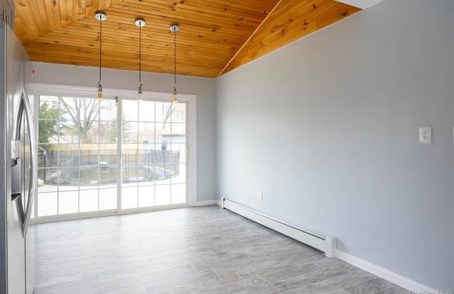 67 S Grand Avenue Gallery 4