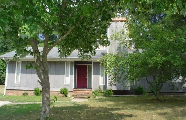Great Home! Fenced backyard! - 3912 Saratoga Drive, Raleigh, NC 27604