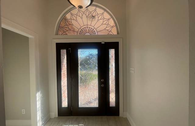 Stunning Gated Home Located in Brunswick Place Gallery 4