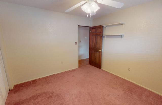 Newly remodeled 3 bedrooms, 2 bath home Gallery 4