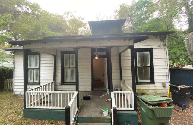 Single Family Home on 1.5 acres - 5411 Jasmine Avenue, Savannah, GA 31406