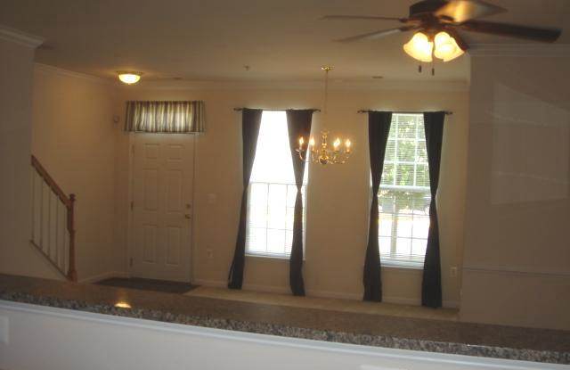 15559 JOHN DISKIN CIRCLE Gallery 2
