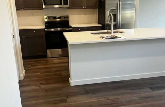 3641 E Amazon photos photos