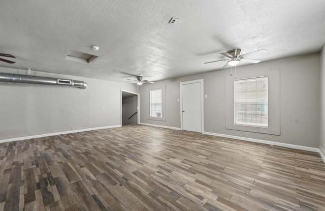 2105 Vaughn Boulevard Gallery 2