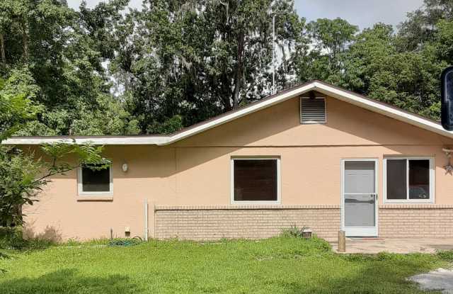 Adorable 2 Bedroom 1 Bath in Brooksville photos photos