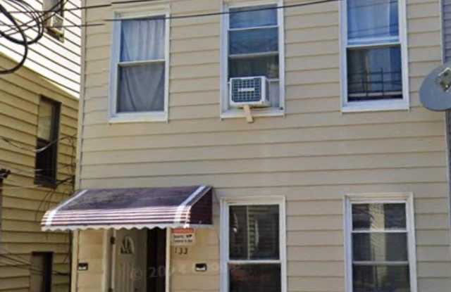 133 Oliver Avenue Gallery 1