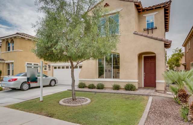 GREAT LOCATION!  Fabulous move-in ready 5 bed /3 bath home in south Tempe Gallery 3