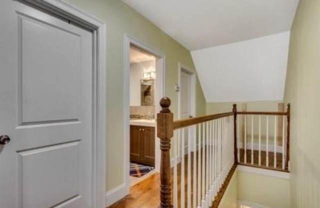 32 Sumner St., #2 Gallery 2