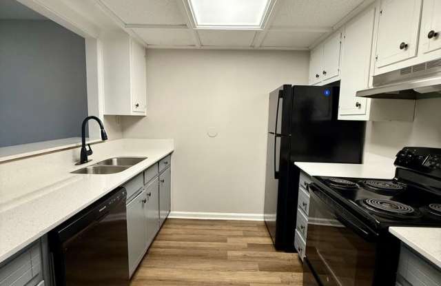 2 bed / 1.5 bath townhome in Oakwood Gallery 3
