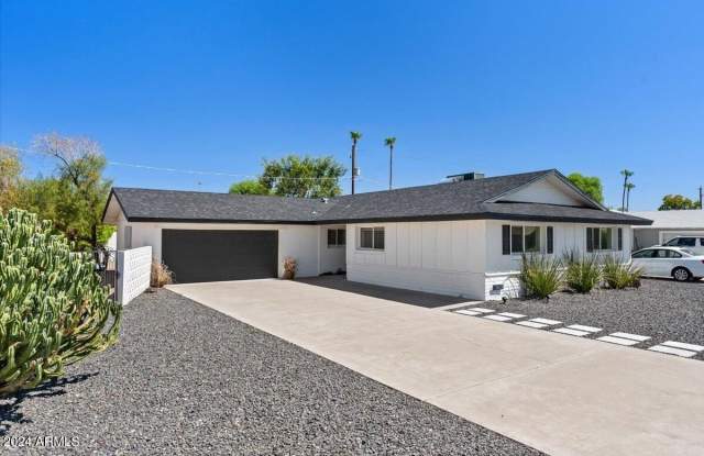 8414 E Bonnie Rose Avenue Gallery 2