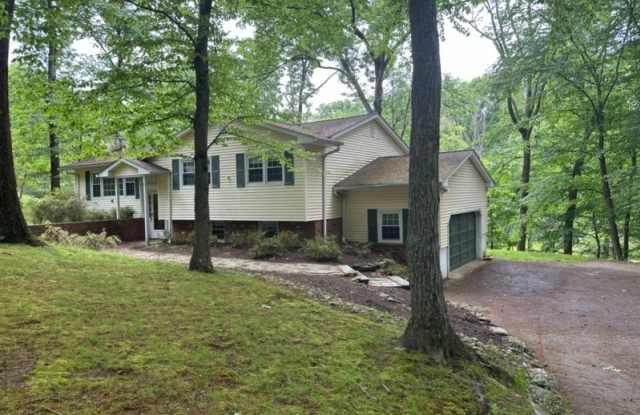 4 Brookside Ter - 4 Brookside Terrace, Hunterdon County, NJ 08822