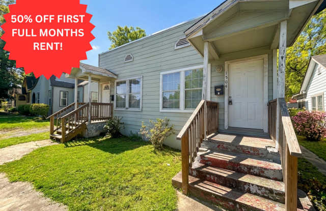 *MOVE IN SPECIAL* Charming Highland Park Duplex — Cozy City Living in the Heart of San Antonio photos photos