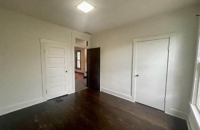 403 N. Indiana Gallery 3