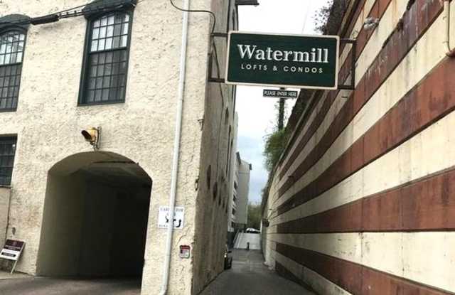 Live the Manayunk lifestyle you’ve been dreaming about — steps from Main Street, minutes from Center City. Gallery 3